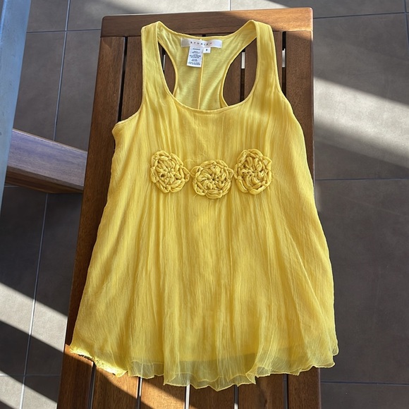 LIKE NEW Studio M Sleeveless Top - Picture 9 of 11